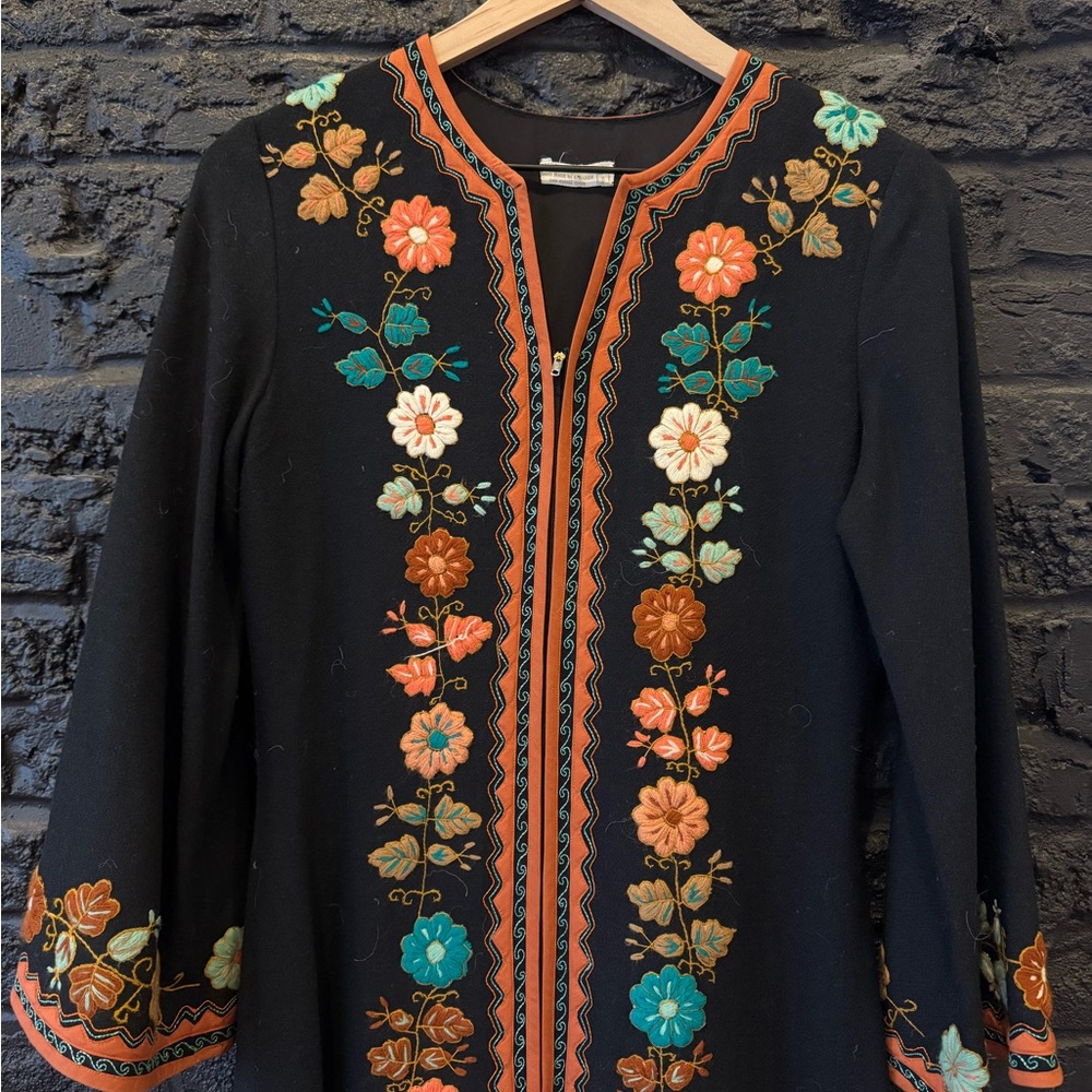 70s Vintage Black  Floral Embroidery abaya
